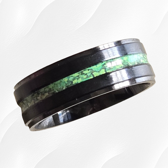 Black Stainless Steel 8mm Inlaid Synthetic Green Band Fashion Ring Size 11 - Picture 1 of 7